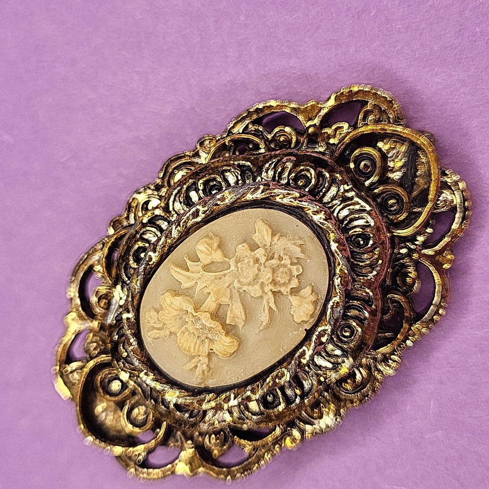 Gerry Weber Gold and Cream Brooch